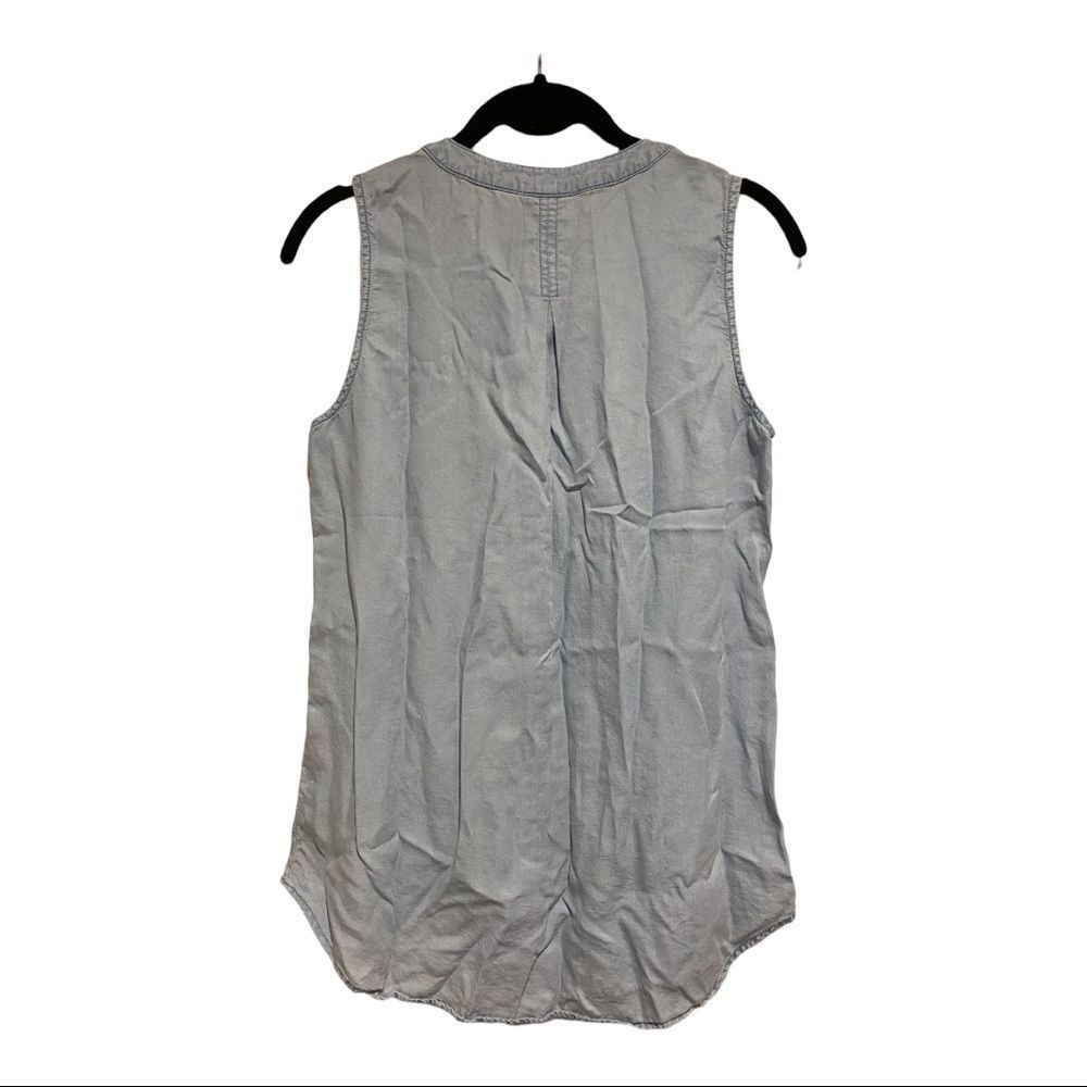Chico's Sleeveless Button Down - Picture 6 of 8